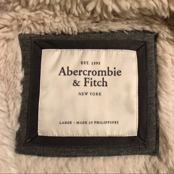 Abercrombie & Fitch sweater - Picture 5 of 5